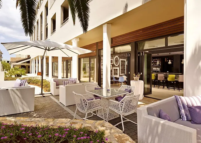 파크 플라자 히스트리아 풀라