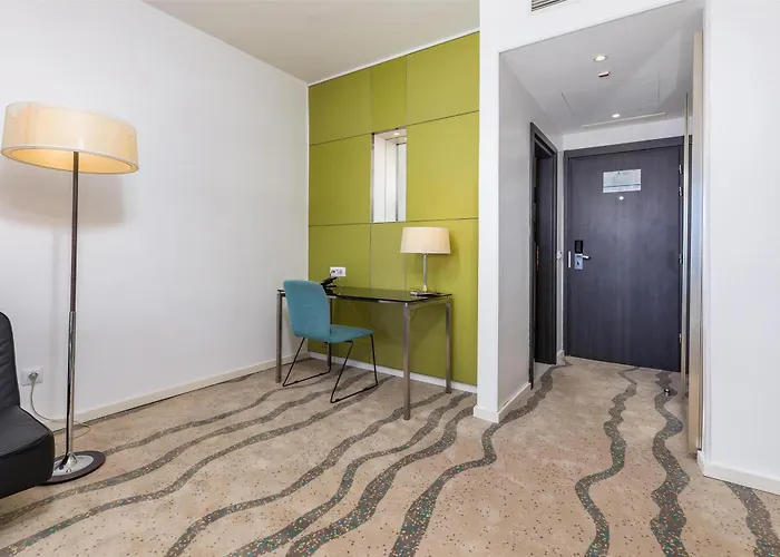 파크 플라자 히스트리아 4* 풀라