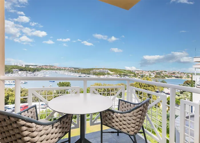 파크 플라자 히스트리아 풀라