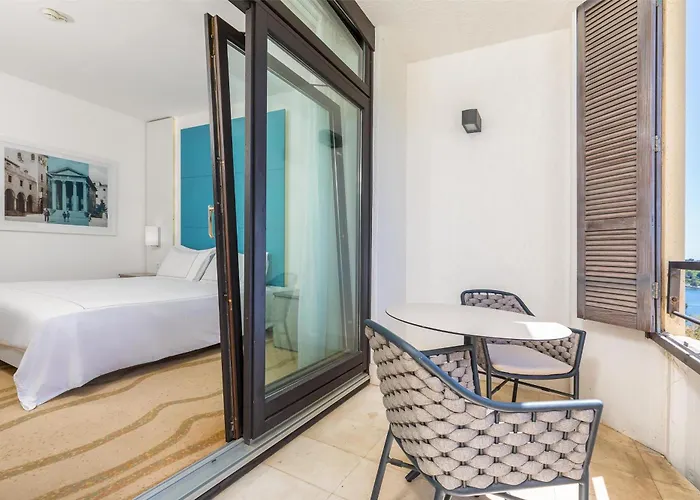 호텔 파크 플라자 히스트리아