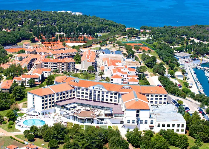 호텔 파크 플라자 히스트리아 4*